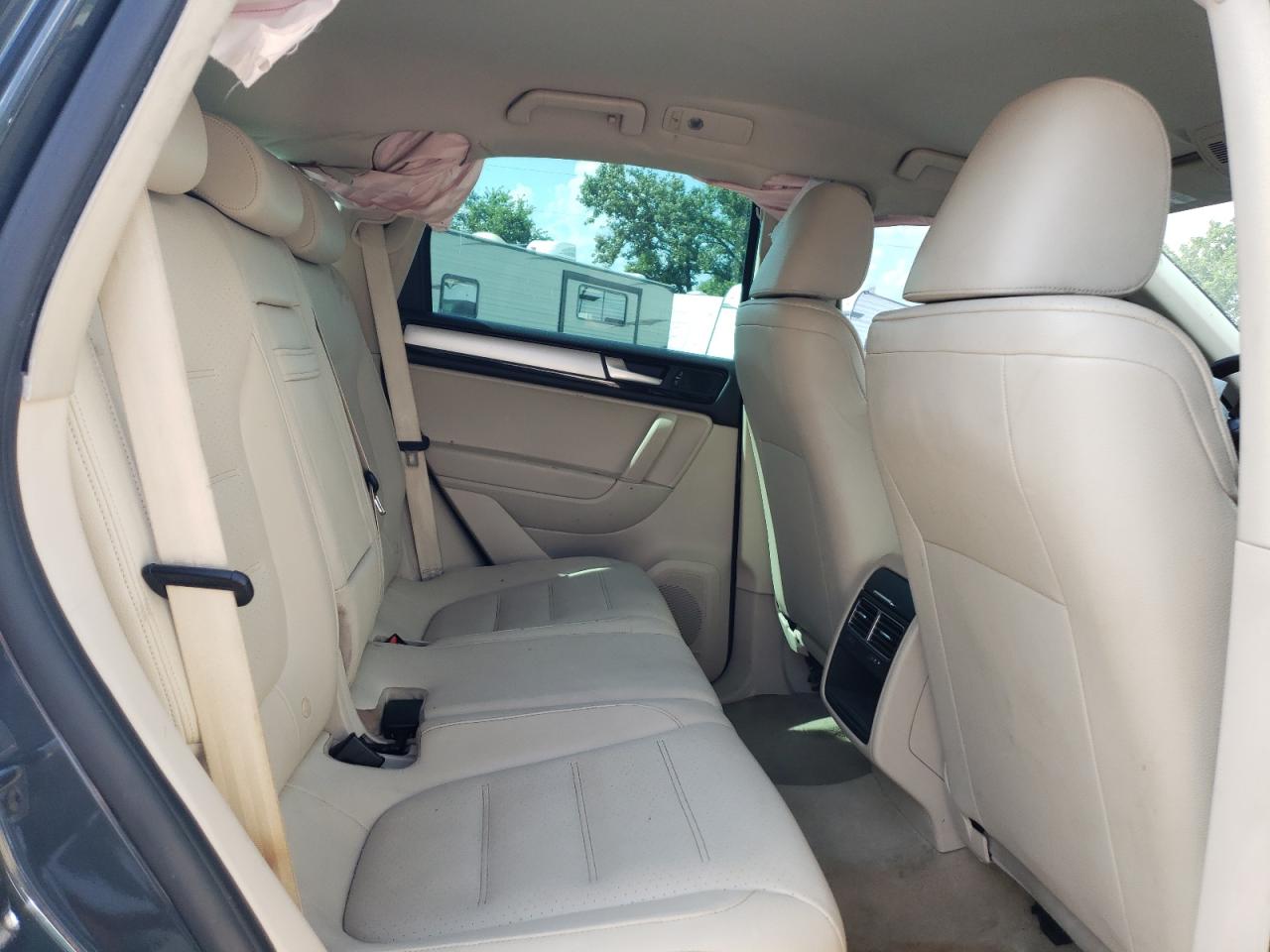 2013 Volkswagen Touareg V6 Tdi VIN: WVGEP9BP2DD012130 Lot: 61553095