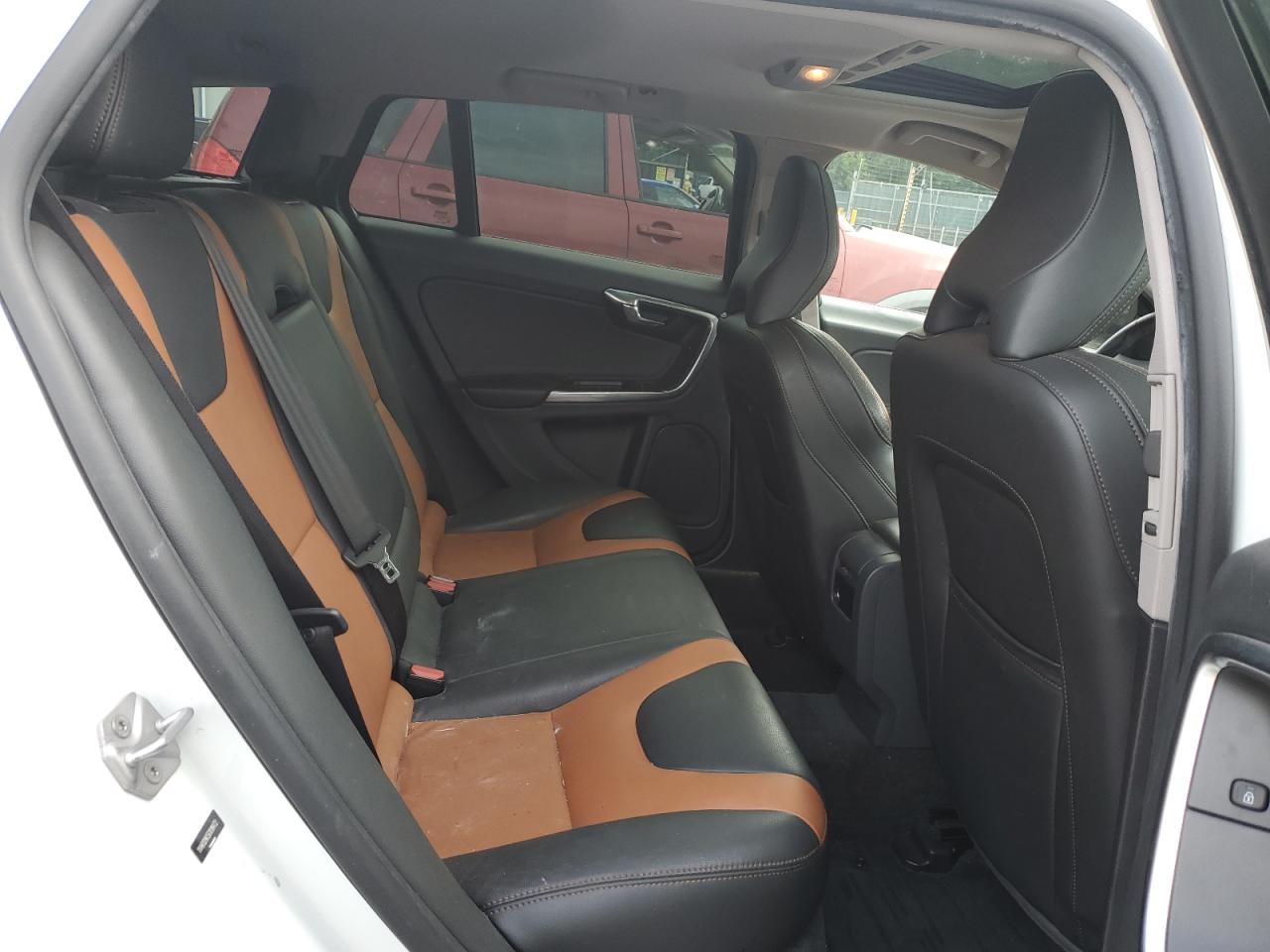 2016 Volvo V60 Cross Country Premier VIN: YV4612HK5G1018472 Lot: 62679965