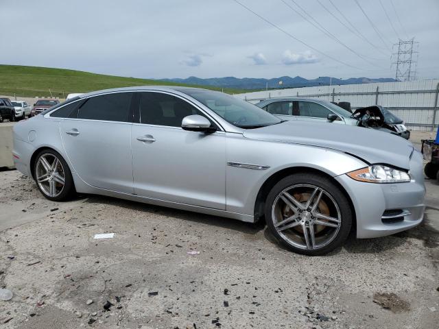 Sedans JAGUAR XJ 2013 Srebrny