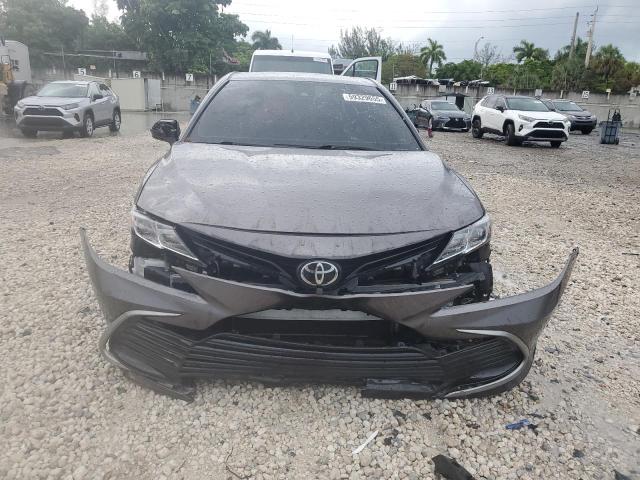  TOYOTA CAMRY 2021 Серый