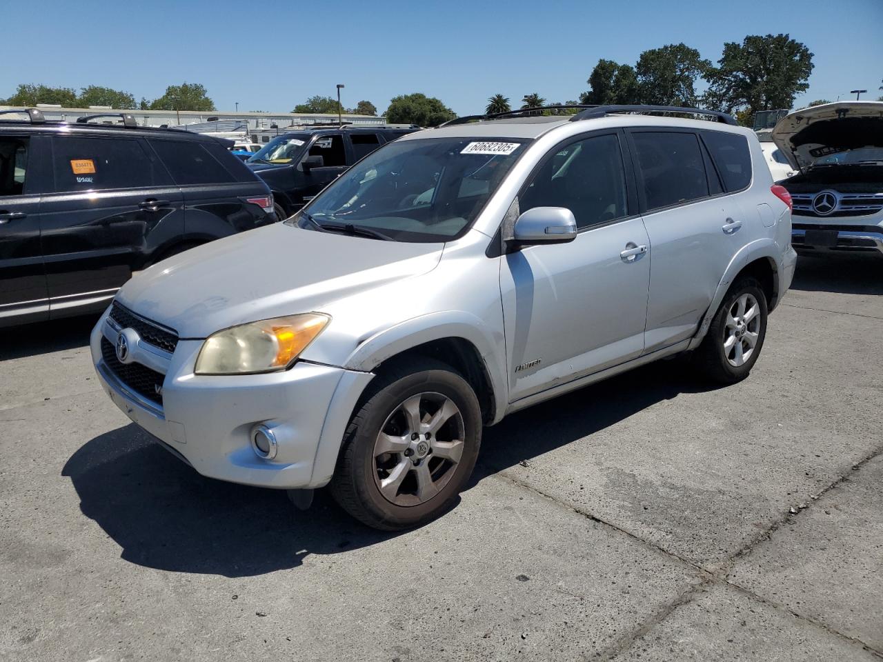 2009 Toyota Rav4 Limited იყიდება Sacramento-ში, CA - Vandalism