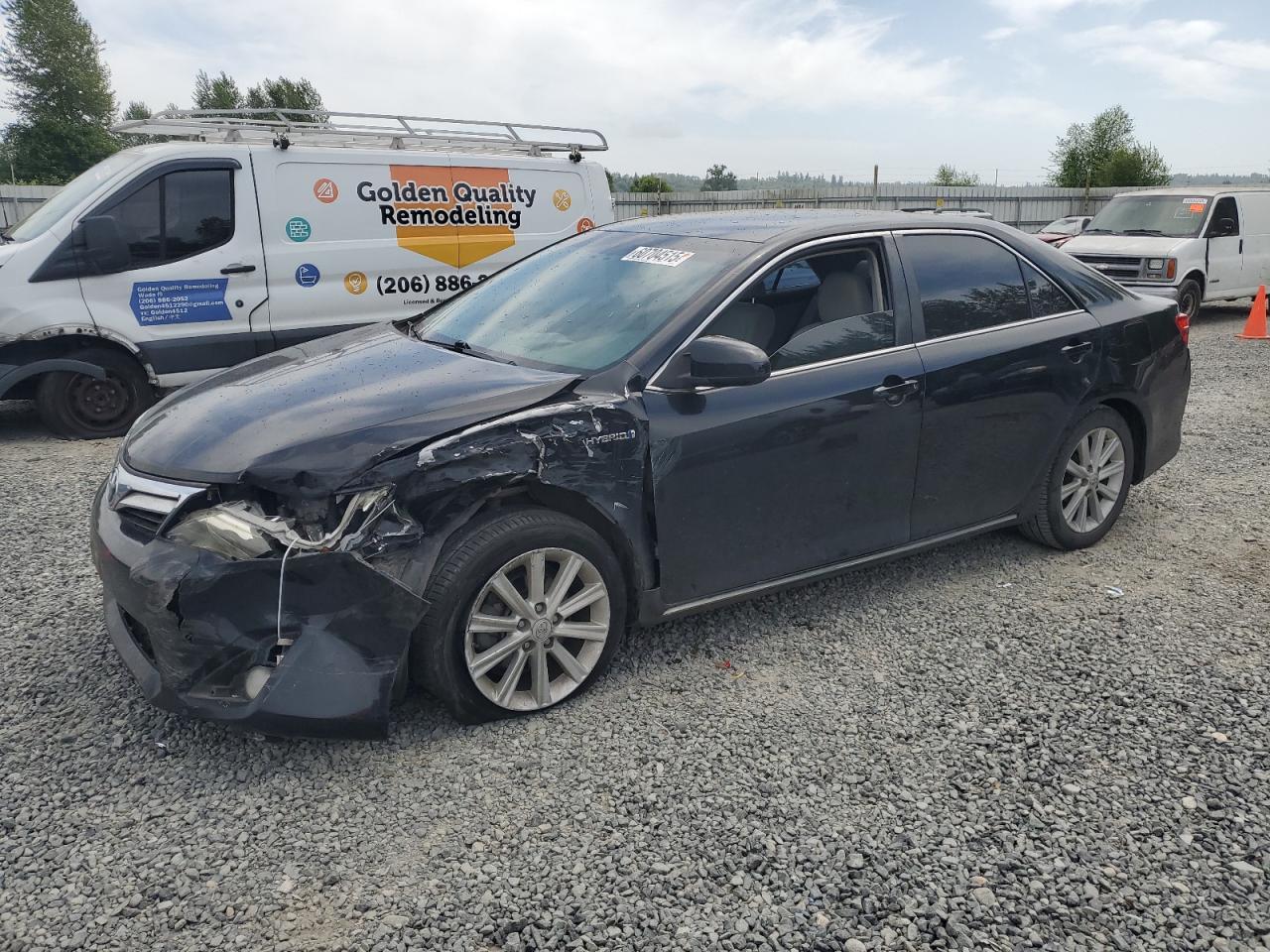 2013 Toyota Camry Hybrid за продажба в Arlington, WA - Front End