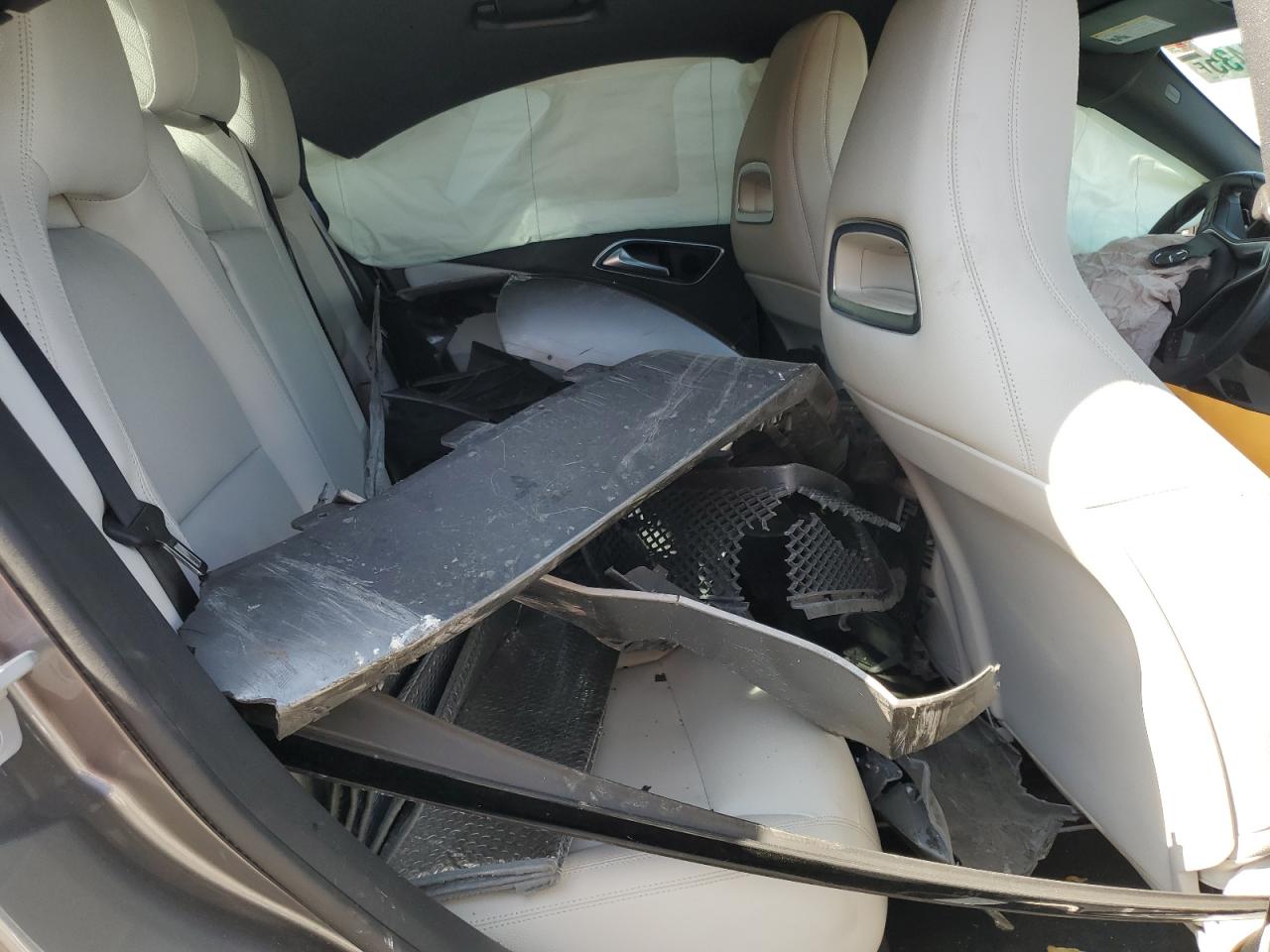 wddsj4eb9en155928 WDDSJ4EB9EN155928 2014 Mercedes-Benz Cla 250