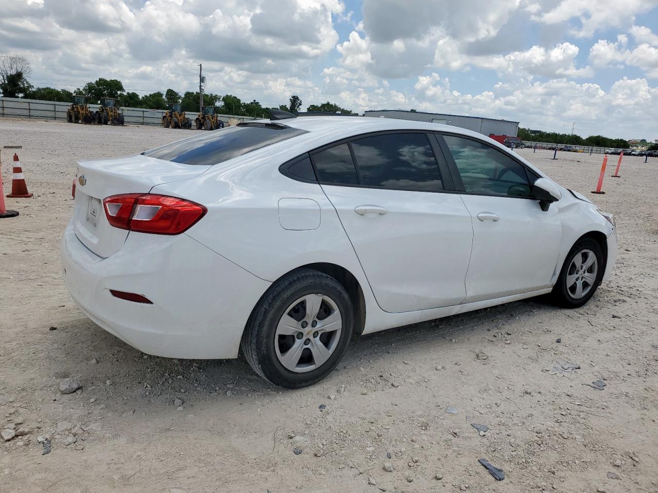CHEVROLET CRUZE 2018 VIN 1G1BC5SM4J7186091 фото 3