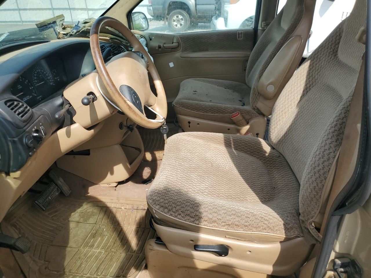 2000 Chrysler Grand Voyager Se VIN: 2C4GJ44GXYR725892 Lot: 60443415