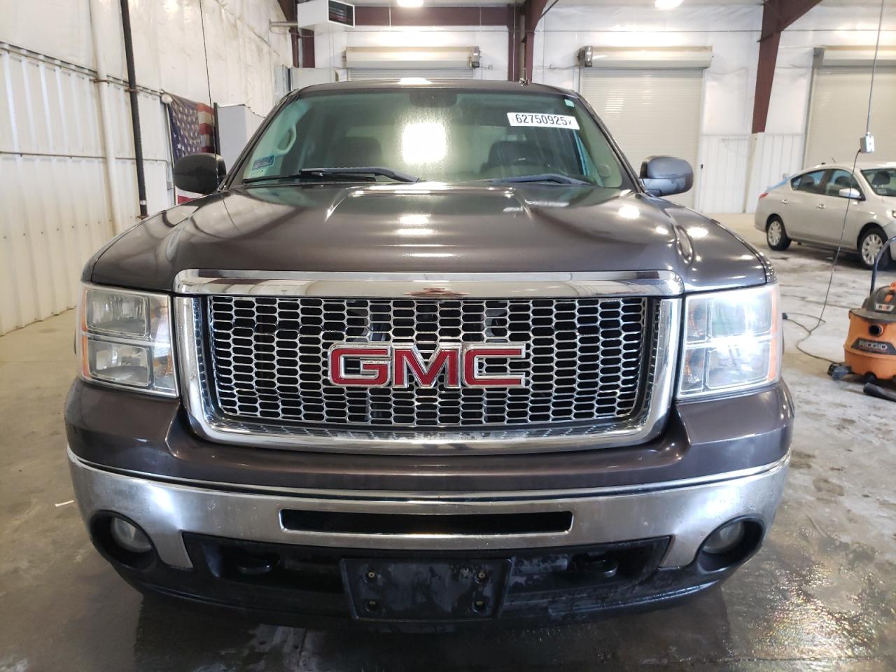 GMC SIERRA 2010 VIN 3GTRKVE35AG261526 photo 5