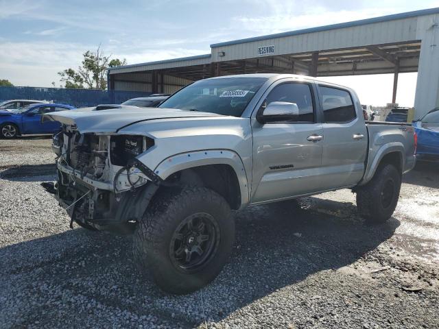  TOYOTA TACOMA 2017 Srebrny