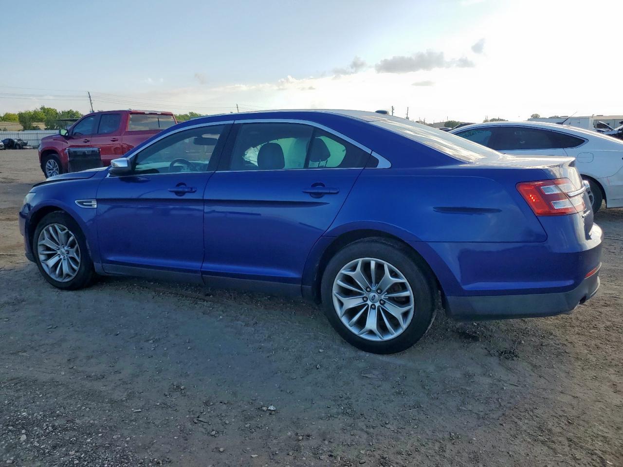 FORD TAURUS 2013 VIN 1FAHP2F8XDG146464 photo 2