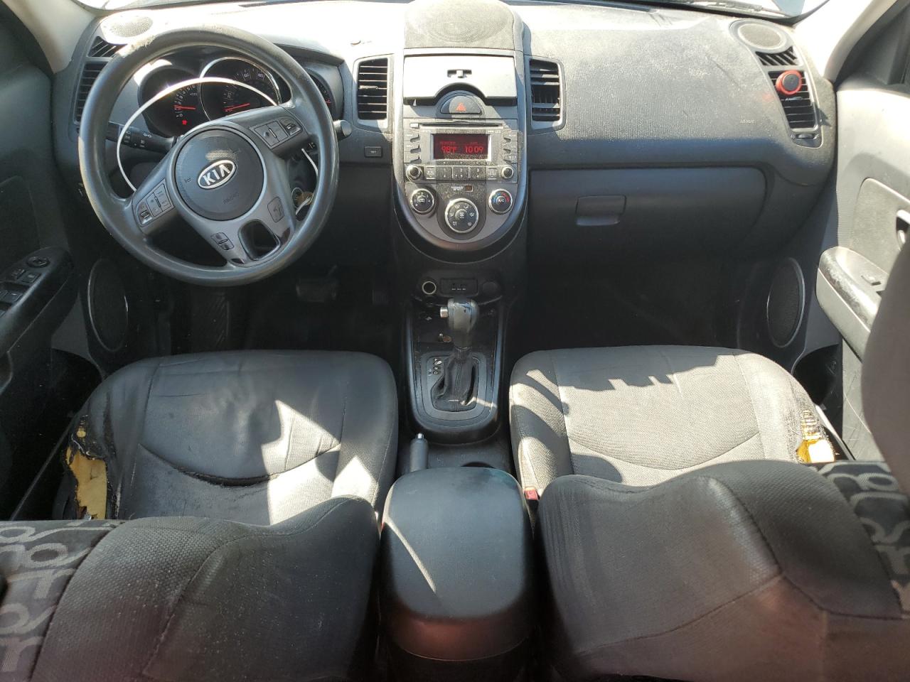 2011 Kia Soul + VIN: KNDJT2A23B7226177 Lot: 61825195