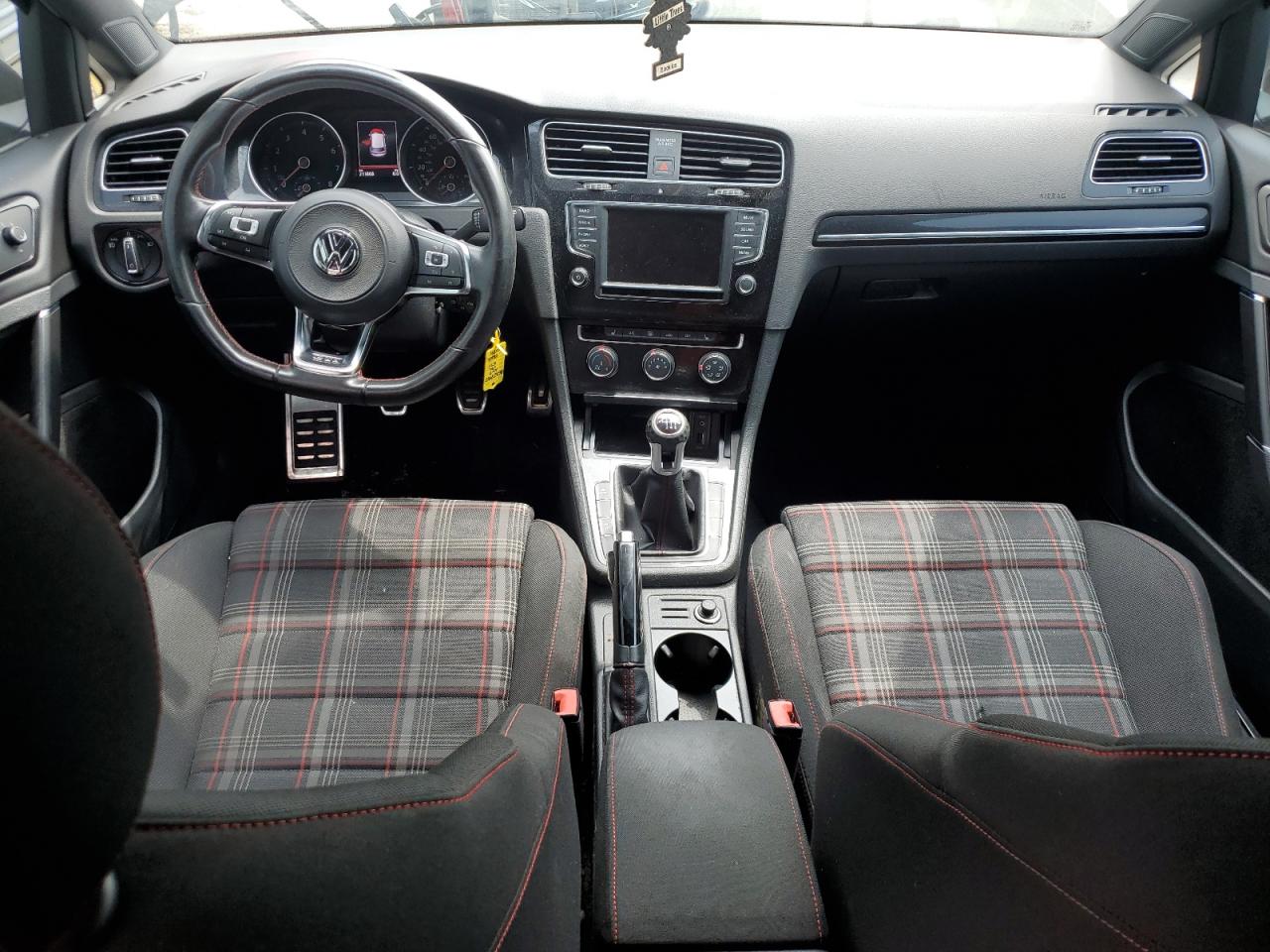 2017 Volkswagen GTI - Image 8