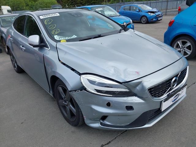 2018 VOLVO V40 T3 [152] R DESIGN NAV PLUS 5DR