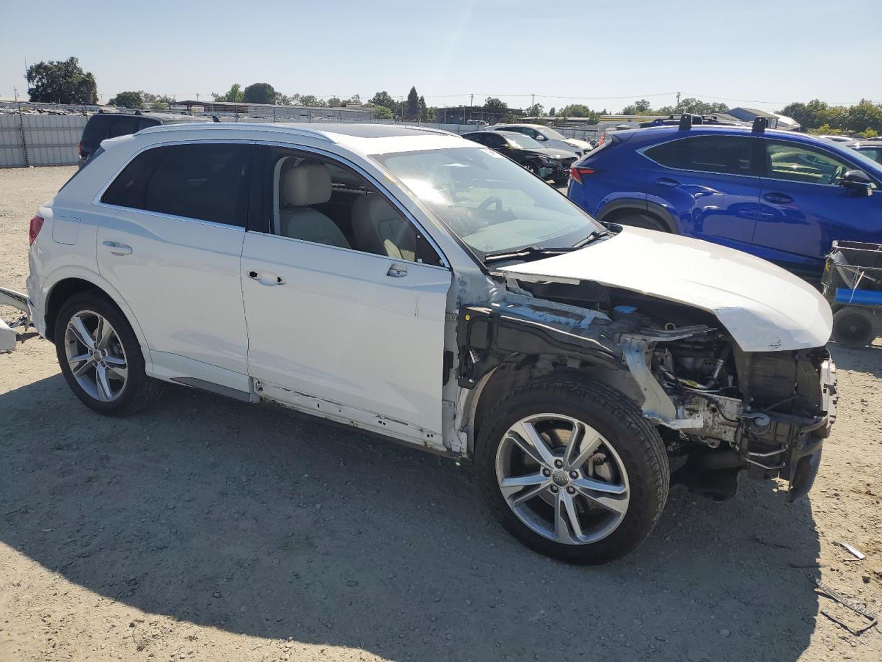 AUDI Q3 2020 VIN WA1EECF3XL1021750 фото 4