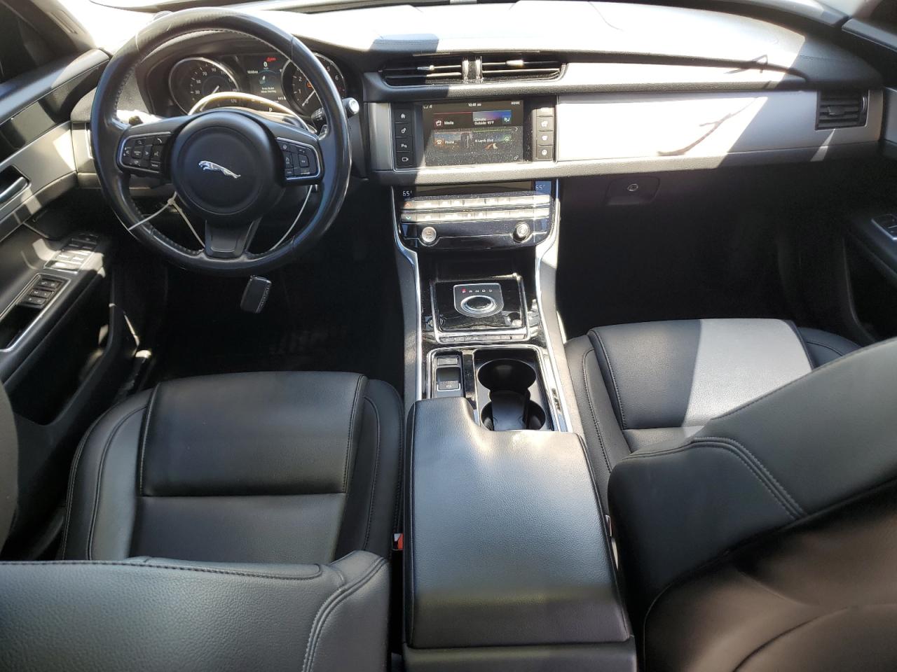 2017 Jaguar Xf Premium VIN: SAJBD4BV0HCY28204 Lot: 60929455