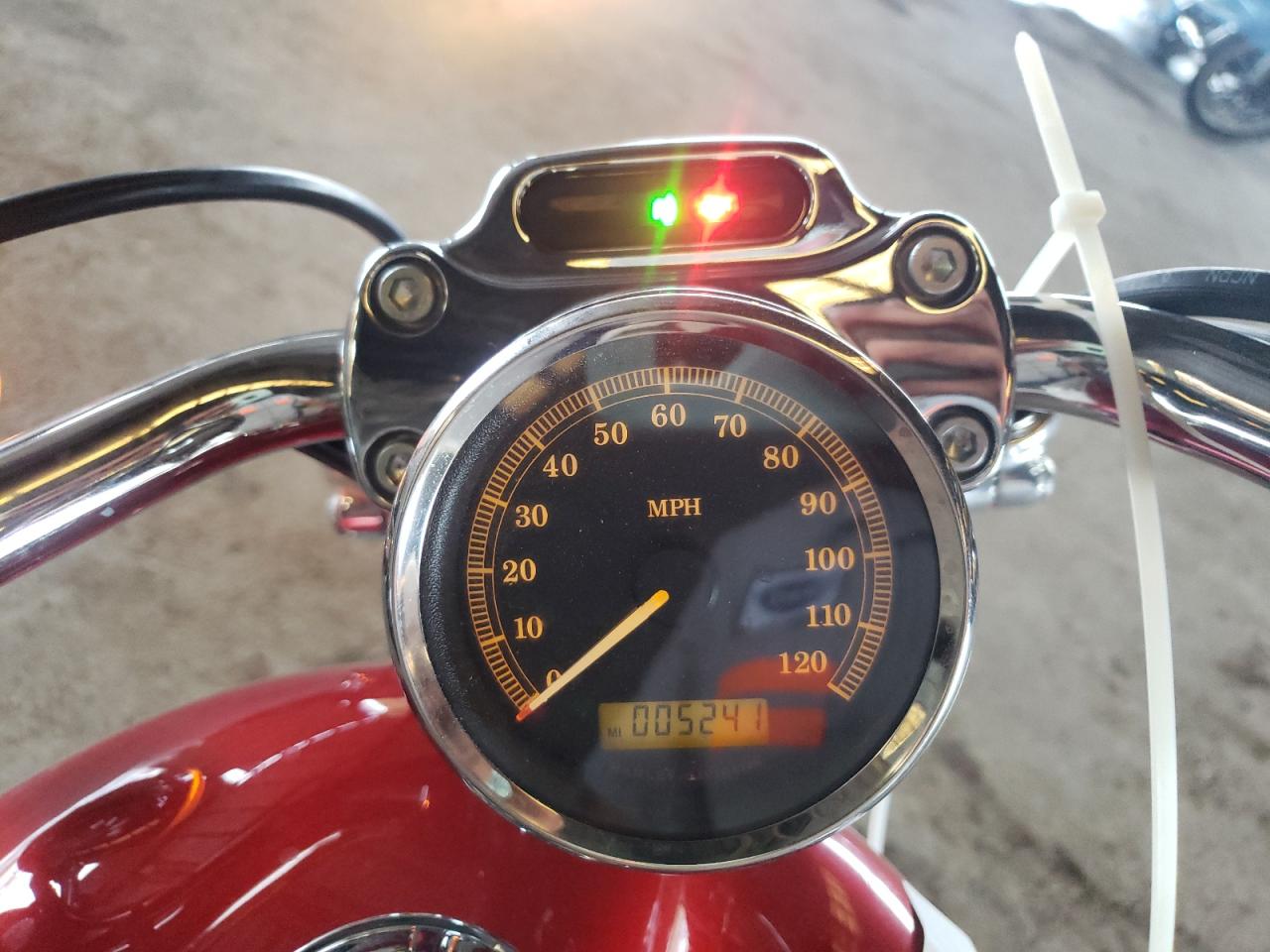 2013 Harley-Davidson Xl1200 Cp VIN: 1HD1LH318DC431557 Lot: 60189285