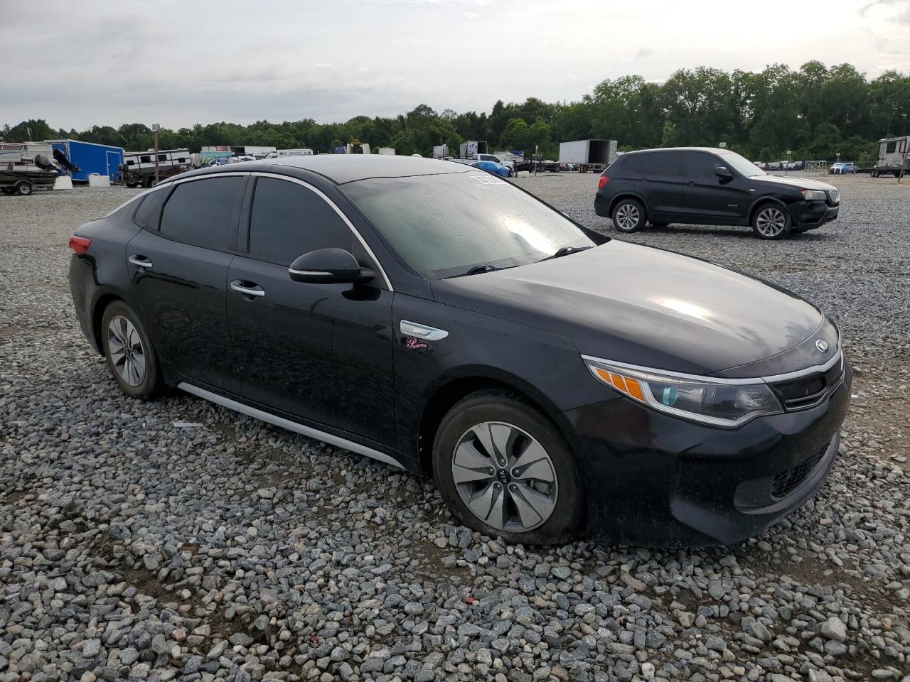 2018 Kia Optima Hybrid VIN: KNAGT4LE3J5021110 Lot: 60105375