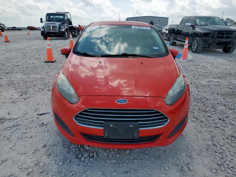 Sedans FORD FIESTA 2015 Czerwony