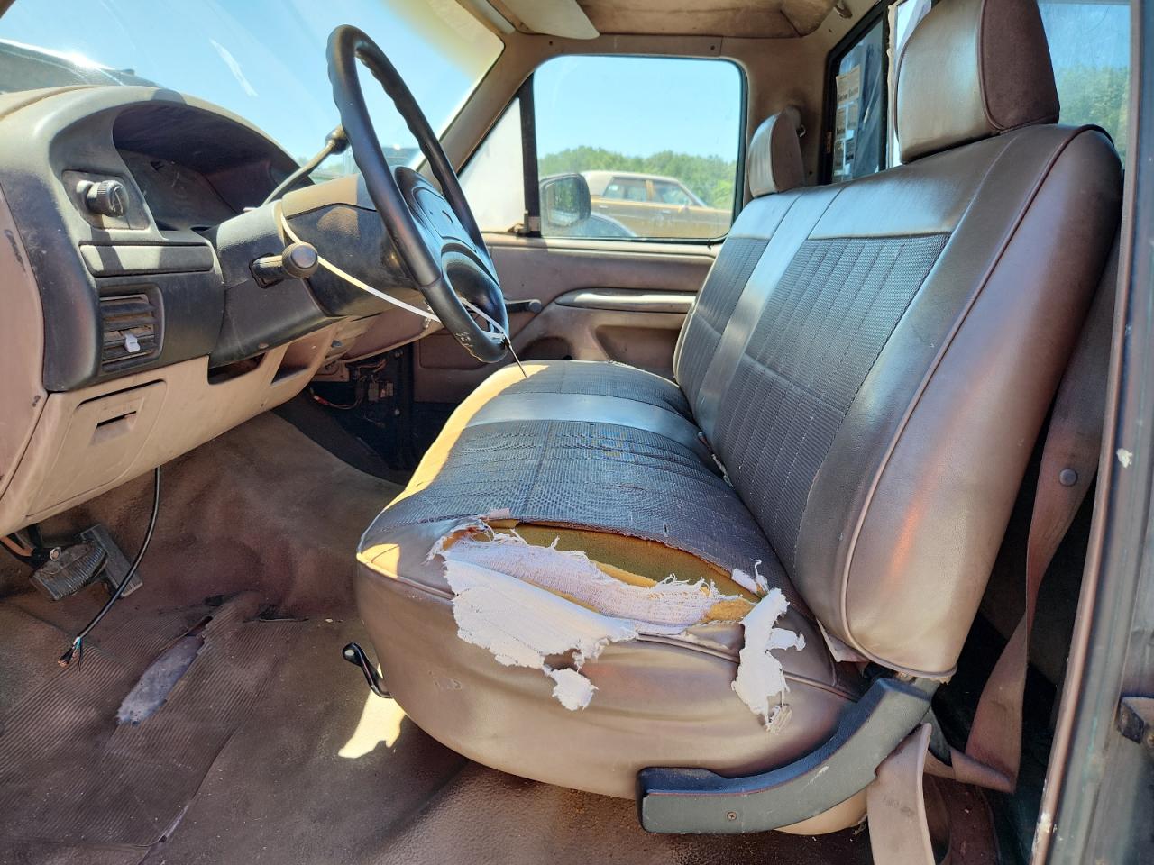 1992 Ford F150 VIN: 2FTEF15Y5NCA98368 Lot: 61924965