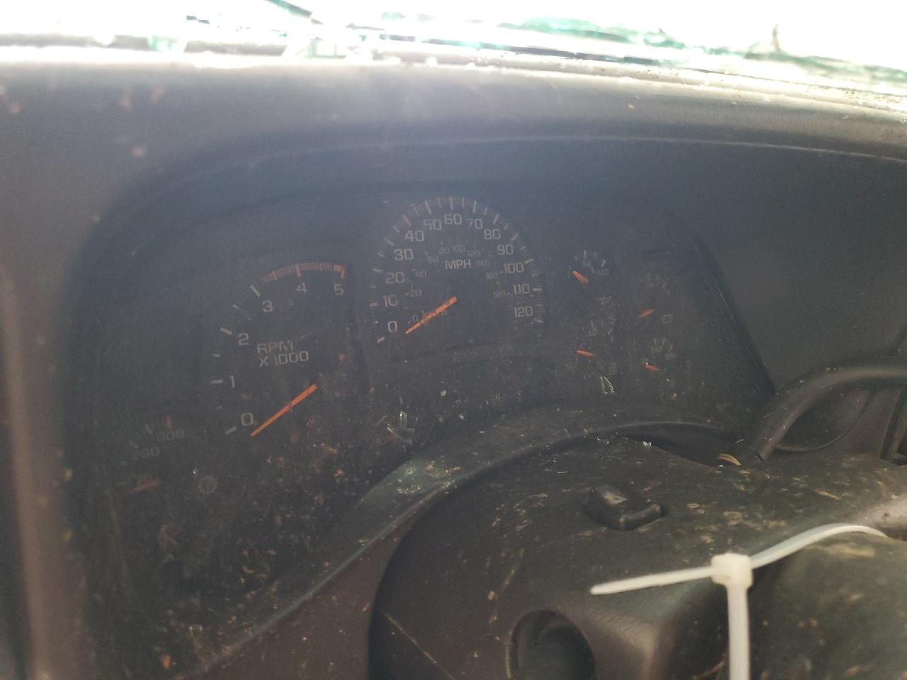 2003 GMC Sierra K2500 Heavy Duty VIN: 1GTHK29103E165820 Lot: 61760385