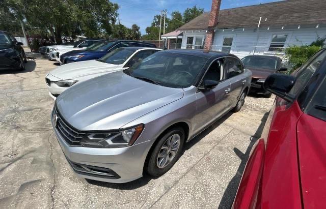  VOLKSWAGEN PASSAT 2017 Silver