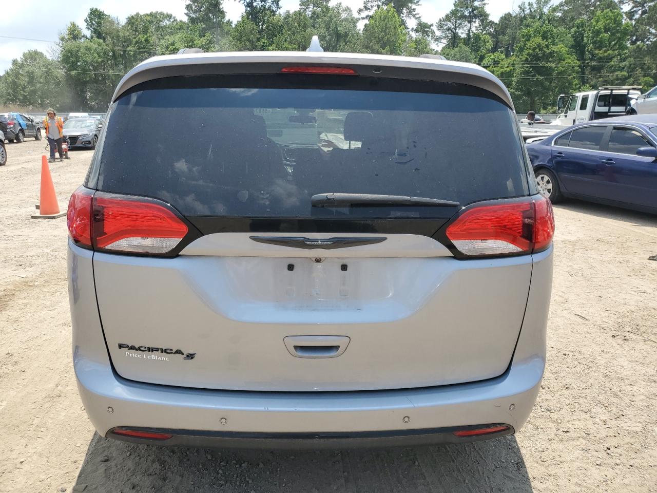 2c4rc1bg6jr351503 2C4RC1BG6JR351503 2018 Chrysler Pacifica Touring L