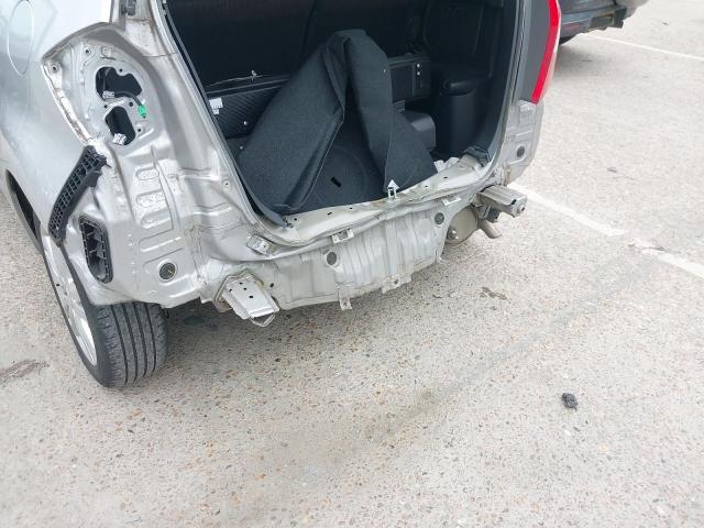 2013 HONDA JAZZ ES +