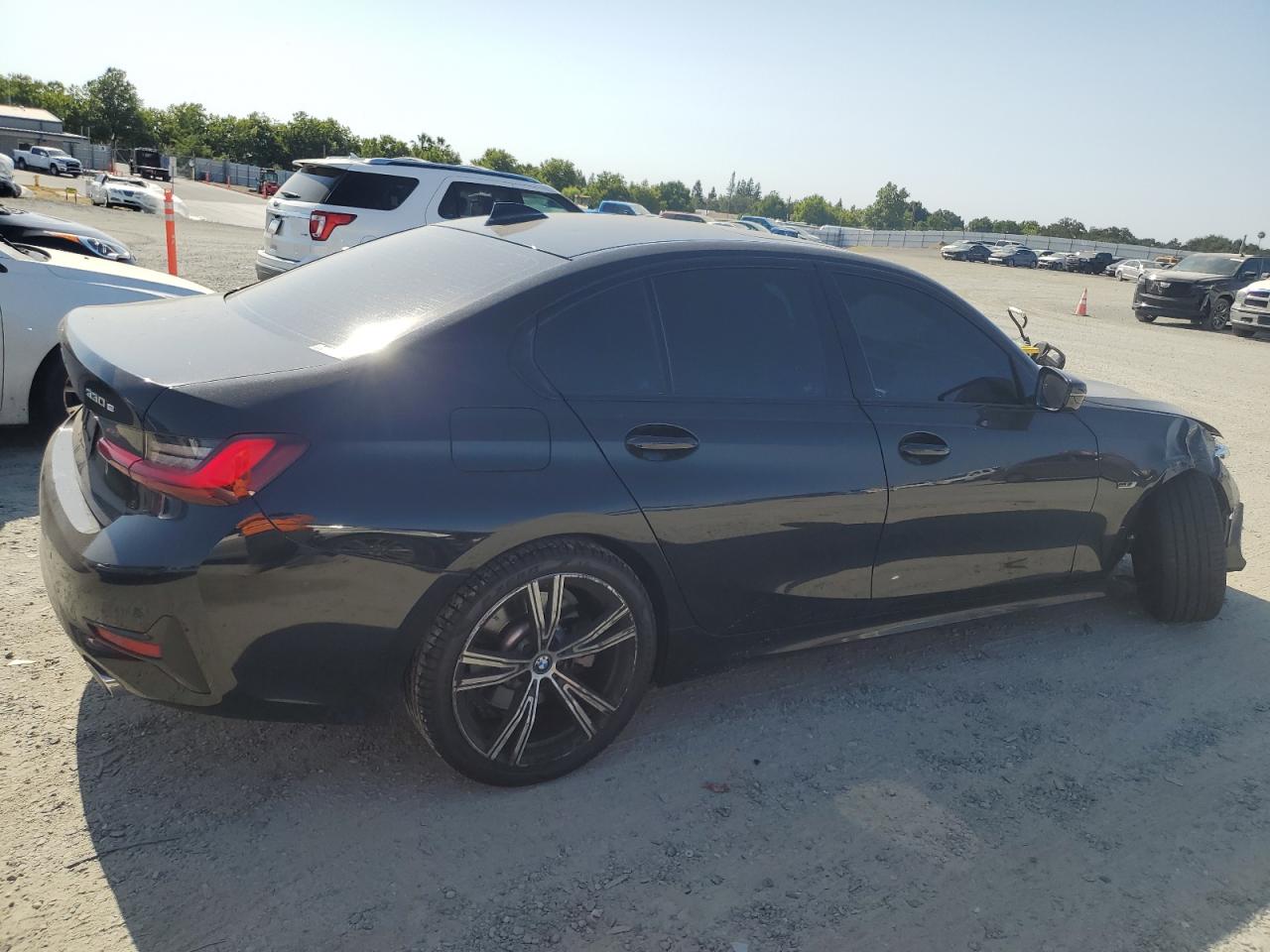 3MW5P9J08N8C26723 BMW 3 Series 2022. Фото: 2
