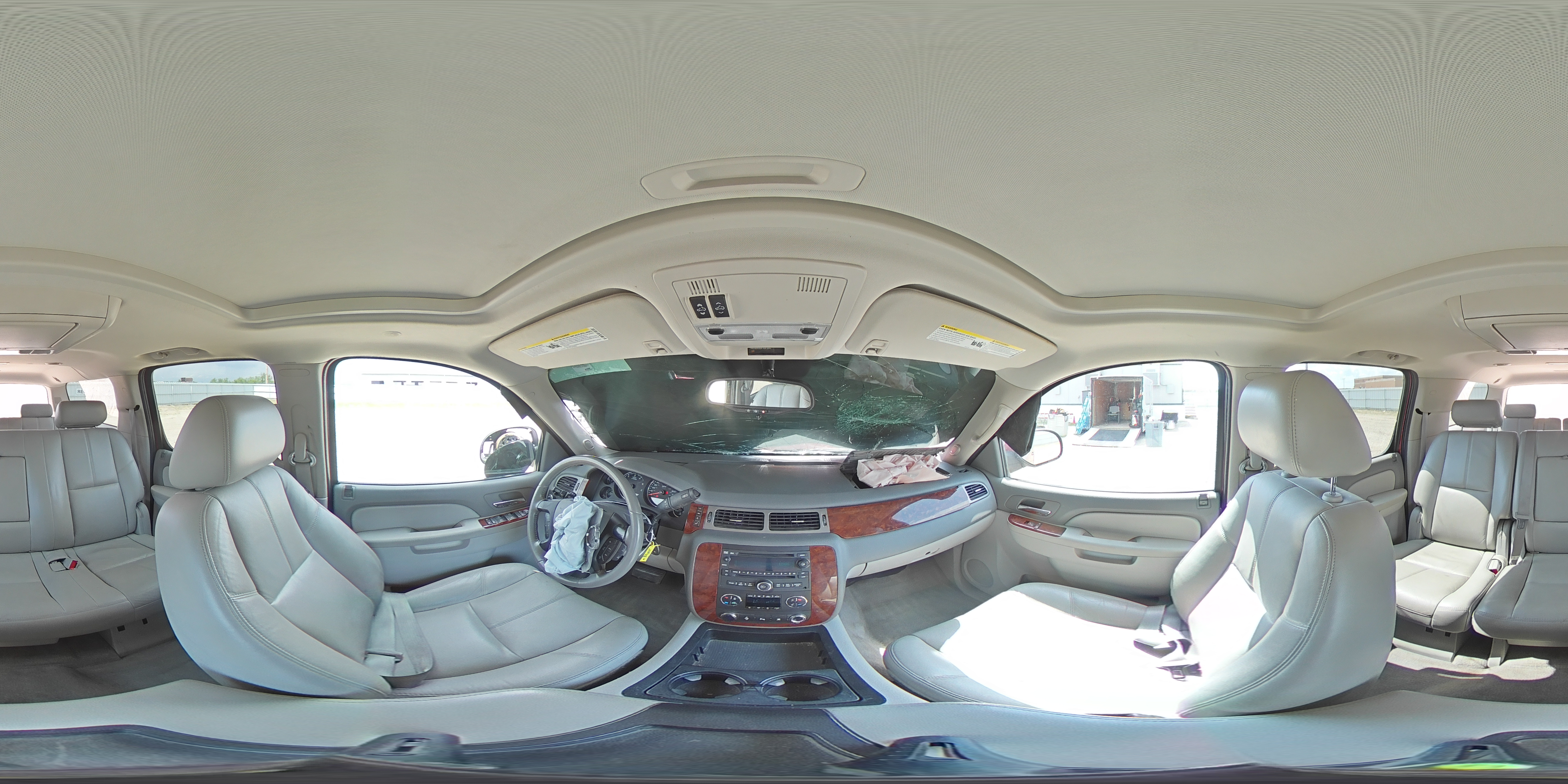 2010 Chevrolet Suburban K1500 Lt VIN: 1GNUKJE30AR244983 Lot: 61648495