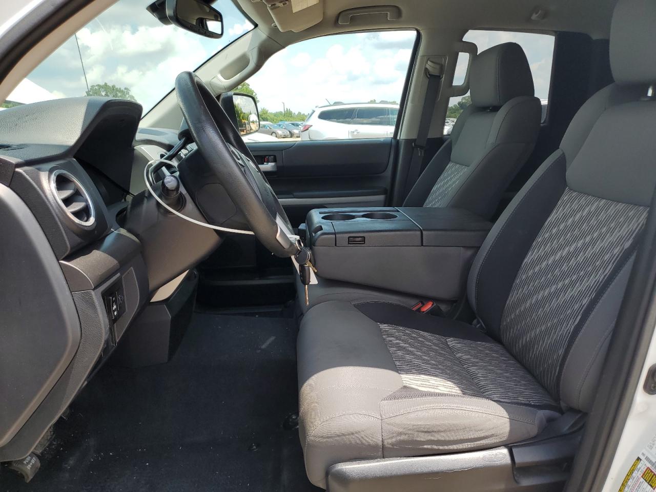 2019 Toyota Tundra Double Cab Sr VIN: 5TFTY5F18KX010661 Lot: 62647095