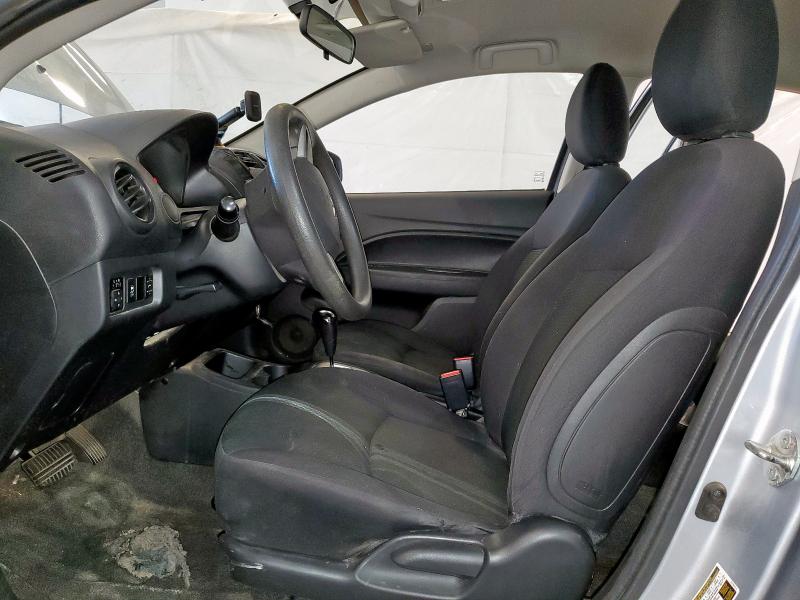 Sedans MITSUBISHI MIRAGE 2017 Srebrny