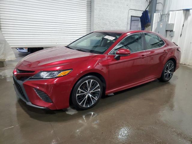  TOYOTA CAMRY 2018 Czerwony
