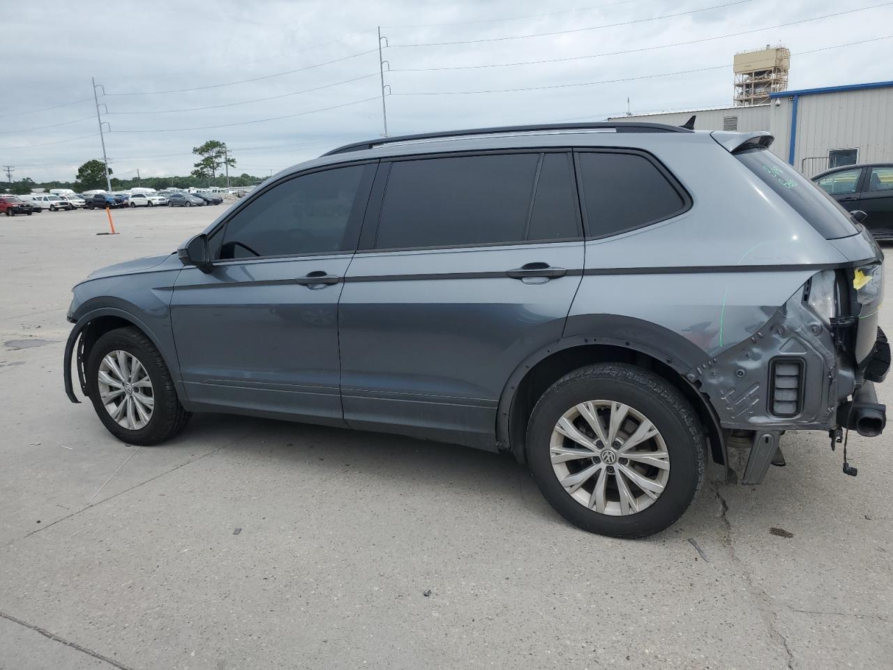 VOLKSWAGEN TIGUAN 2020 VIN 3VV1B7AX1LM152875 photo 2