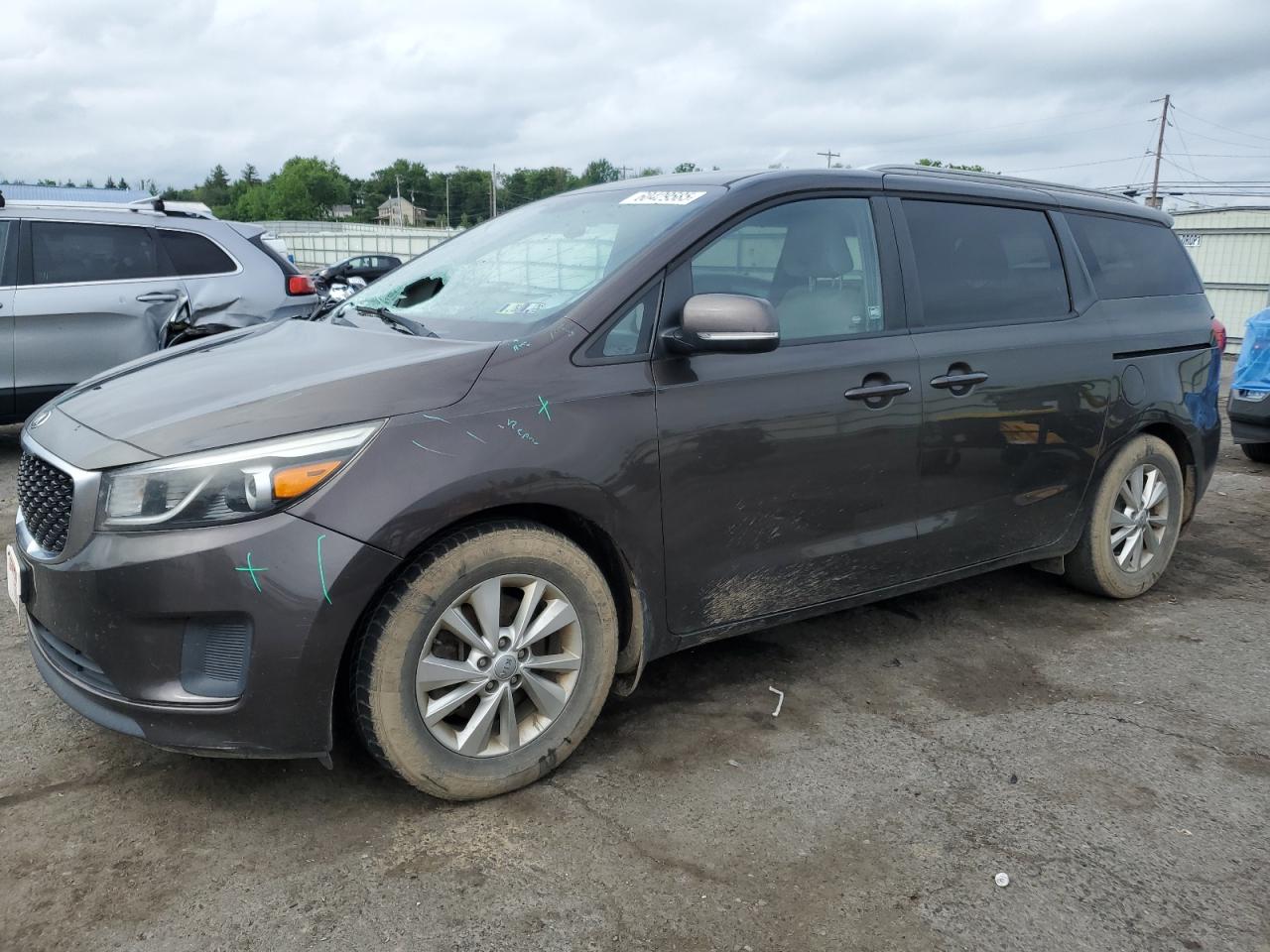 2015 Kia Sedona Lx للبيع في Pennsburg، PA - Top/Roof