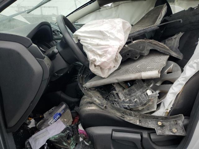  NISSAN ROGUE 2019 Srebrny