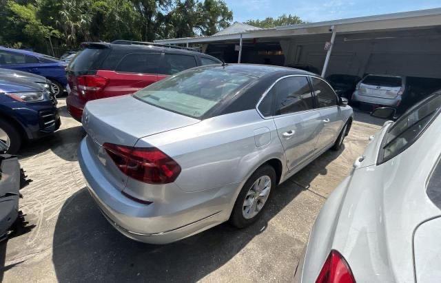  VOLKSWAGEN PASSAT 2017 Silver