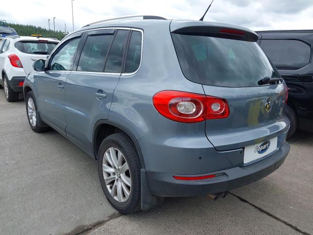 2010 VOLKSWAGEN TIGUAN SE