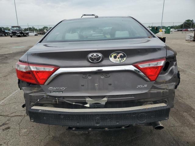  TOYOTA CAMRY 2015 Серый