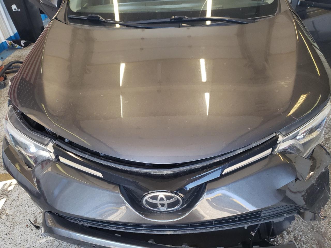2017 Toyota Rav4 Limited VIN: JTMDFREV9HJ137422 Lot: 62359005