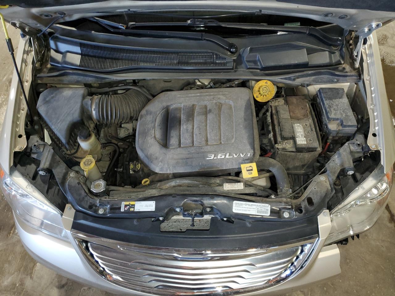 2015 Chrysler Town & Country Touring VIN: 2C4RC1BG8FR619572 Lot: 61246985