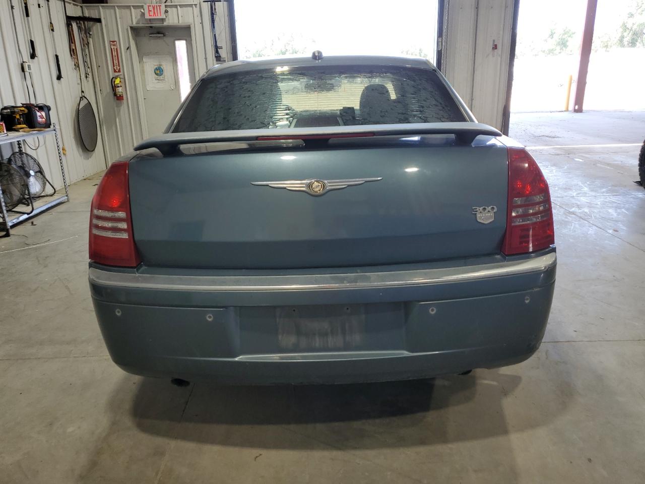 2005 Chrysler 300C VIN: 2C3AA63HX5H608038 Lot: 60085345