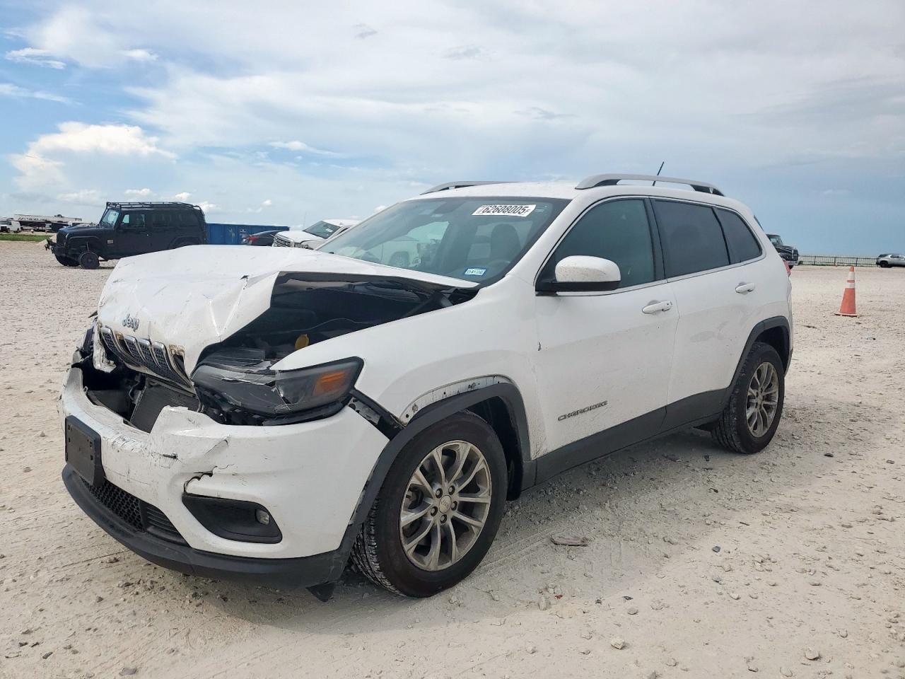 JEEP GRAND CHER 2019 VIN 1C4PJLLB2KD154649