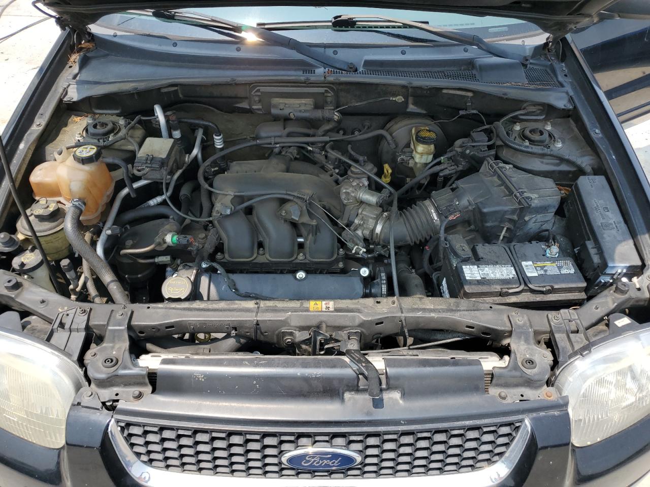 2004 Ford Escape Limited VIN: 1FMCU04164KB51256 Lot: 58969565