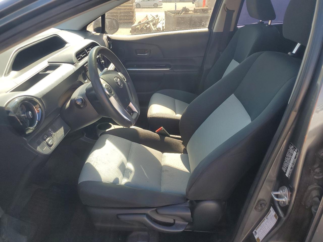 2015 Toyota Prius C VIN: JTDKDTB37F1113338 Lot: 62760475