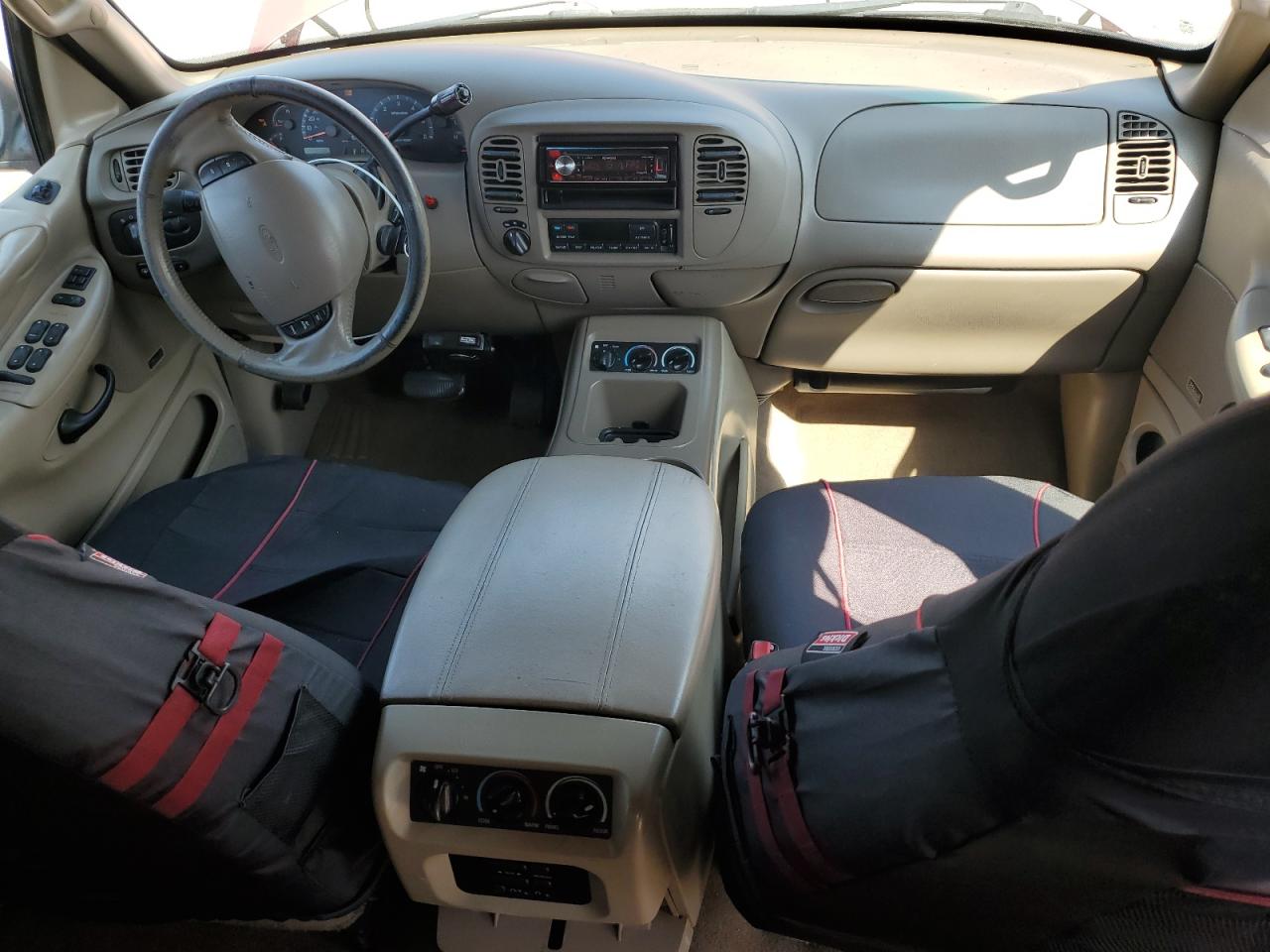 2000 Ford Expedition Eddie Bauer VIN: 1FMPU18L3YLB17388 Lot: 60262825