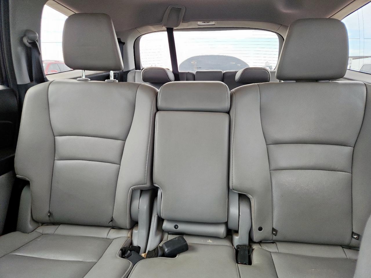 2016 Honda Pilot Touring VIN: 5FNYF5H93GB045303 Lot: 61760475