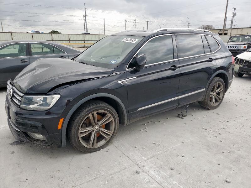  VOLKSWAGEN TIGUAN 2018 Черный