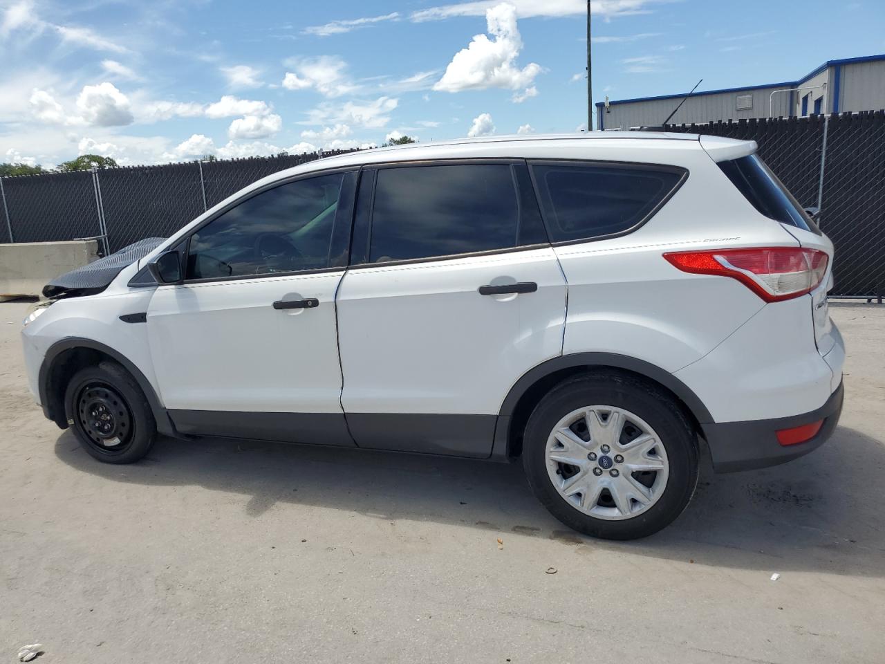 FORD ESCAPE 2015 VIN 1FMCU0F77FUA06249 photo 2