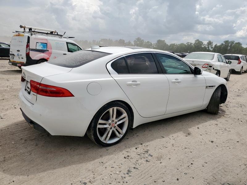 Седаны JAGUAR XE 2017 Белы