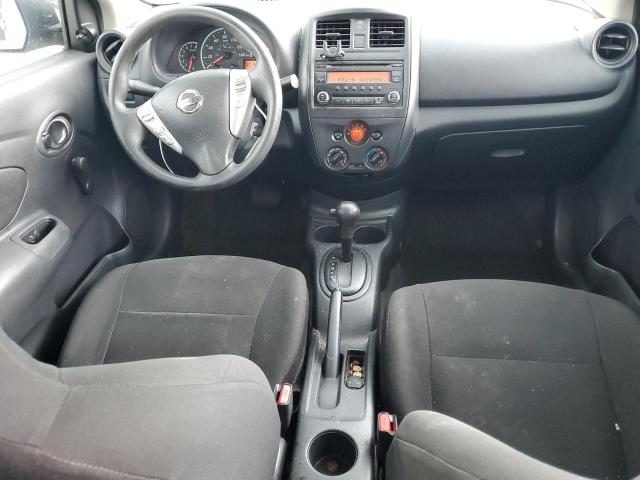 Седаны NISSAN VERSA 2015 Серебристый