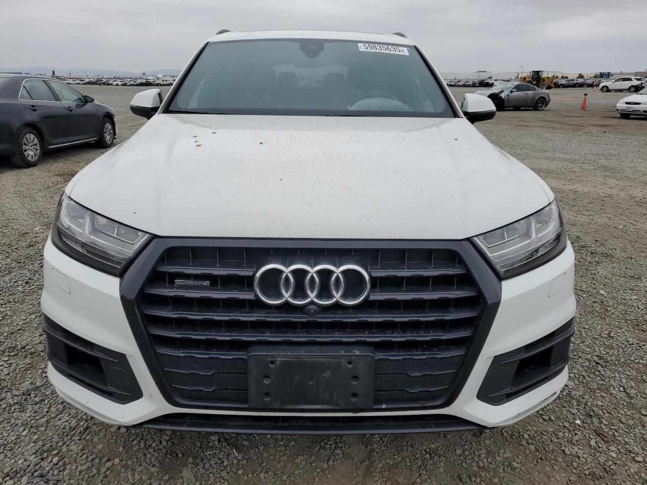 AUDI Q7 2019 VIN WA1LAAF70KD047717 фото 5