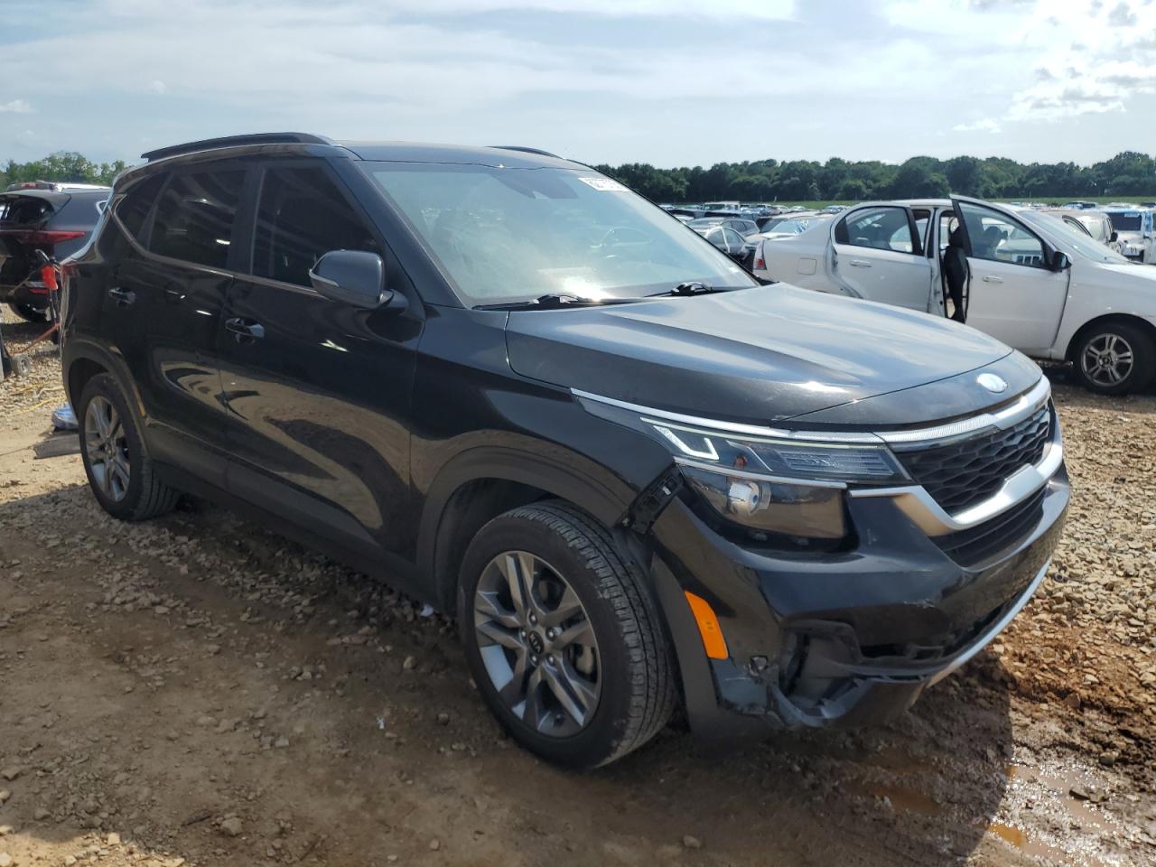 KIA SELTOS 2021 VIN KNDEU2AAXM7110869 photo 4